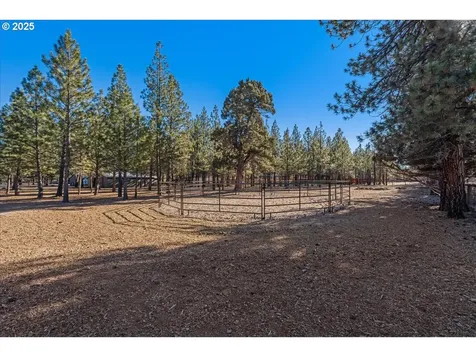 15625 Trapper Point Road Sisters OR 97759