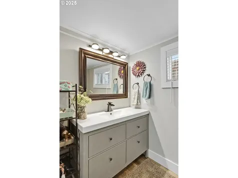 811 W 9th Street The Dalles OR 97058