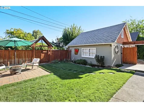 811 W 9th Street The Dalles OR 97058