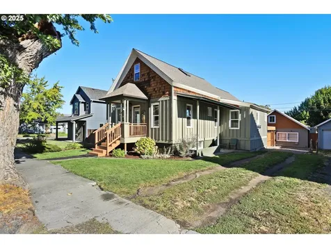 811 W 9th Street The Dalles OR 97058