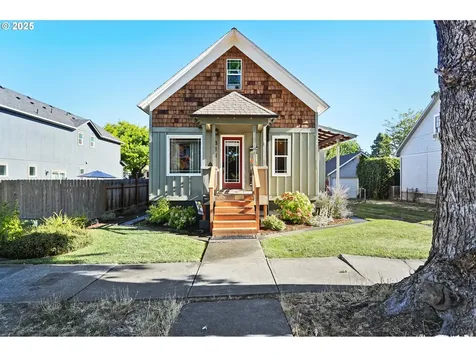 811 W 9th Street The Dalles OR 97058