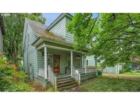 4532 NE Cleveland Avenue Portland OR 97211