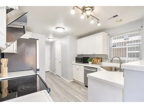 20551 SW Tesoro Court Beaverton OR 97003