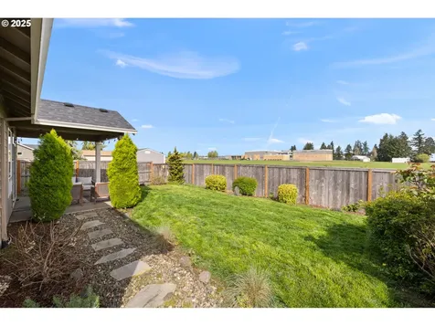 2178 SE 10th Avenue Canby OR 97013