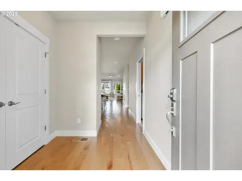 2178 SE 10th Avenue Canby OR 97013
