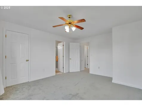 1819 SE 173rd Avenue Vancouver WA 98683