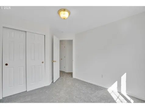1819 SE 173rd Avenue Vancouver WA 98683
