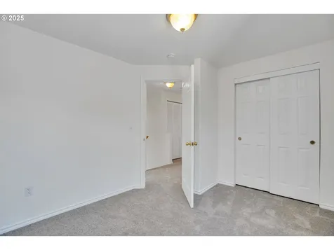 1819 SE 173rd Avenue Vancouver WA 98683