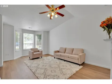 1819 SE 173rd Avenue Vancouver WA 98683