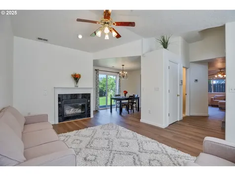 1819 SE 173rd Avenue Vancouver WA 98683