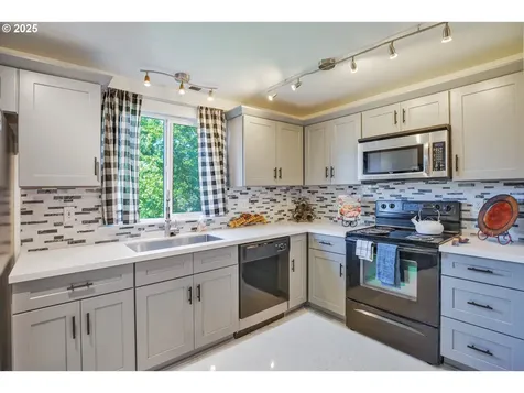 1819 SE 173rd Avenue Vancouver WA 98683