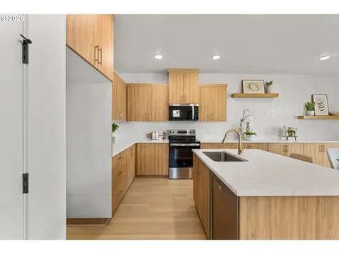 16036 Serres Farms Way Oregon City OR 97045