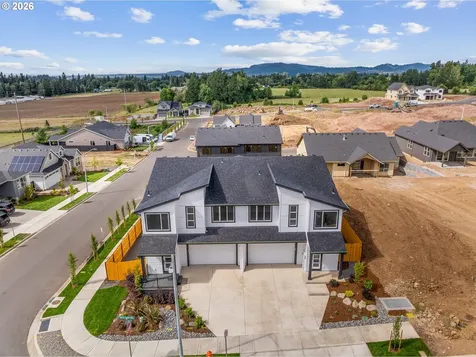 16036 Serres Farms Way Oregon City OR 97045