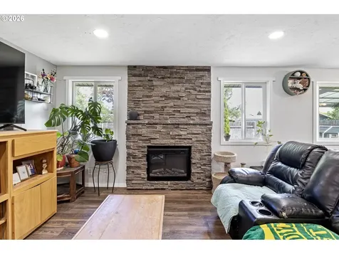 4577 Liberty Street Eugene OR 97402