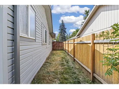 4577 Liberty Street Eugene OR 97402