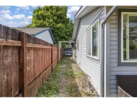4577 Liberty Street Eugene OR 97402