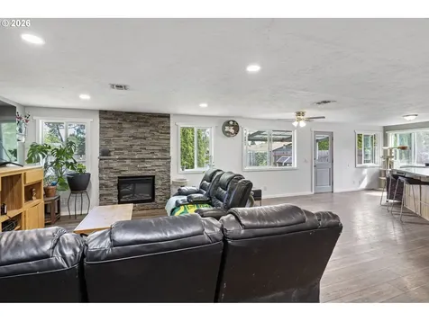 4577 Liberty Street Eugene OR 97402