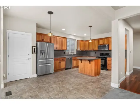 2073 SE 48th Avenue Hillsboro OR 97123