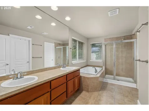 2073 SE 48th Avenue Hillsboro OR 97123
