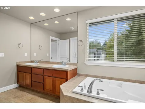 2073 SE 48th Avenue Hillsboro OR 97123