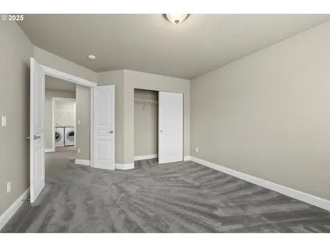 2073 SE 48th Avenue Hillsboro OR 97123