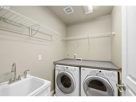 2073 SE 48th Avenue Hillsboro OR 97123