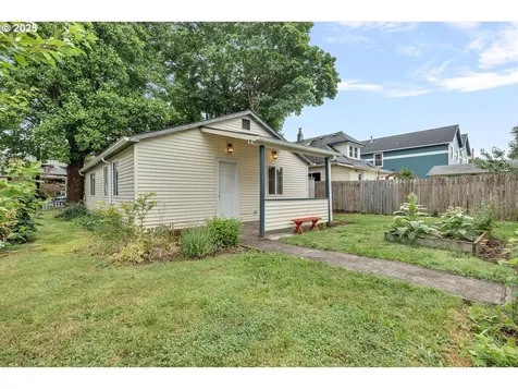 3907 SE 62nd Avenue Portland OR 97206