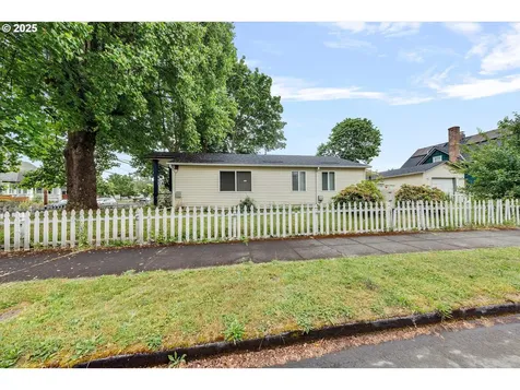 3907 SE 62nd Avenue Portland OR 97206