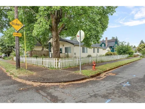 3907 SE 62nd Avenue Portland OR 97206
