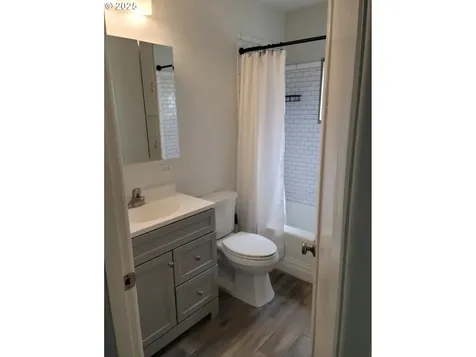 1063 Elrod Avenue Coos Bay OR 97420