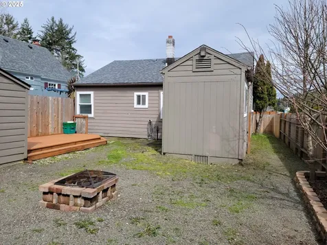 1063 Elrod Avenue Coos Bay OR 97420