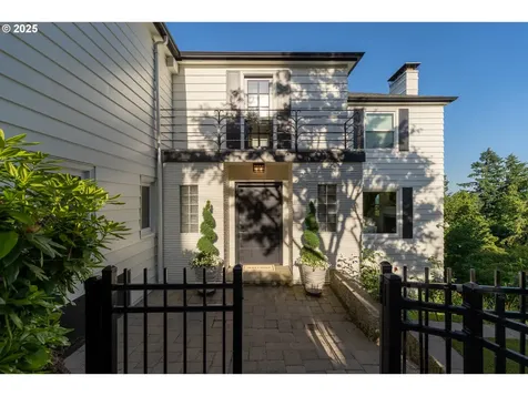 6442 SW Parkhill Drive Portland OR 97239