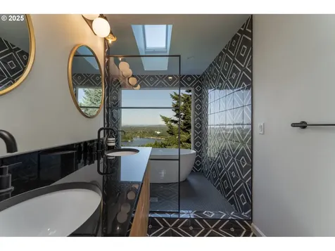 6442 SW Parkhill Drive Portland OR 97239