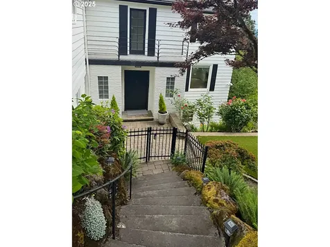 6442 SW Parkhill Drive Portland OR 97239