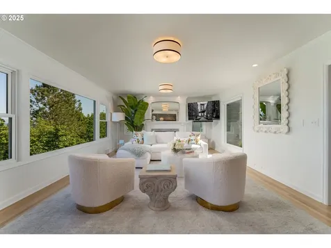 6442 SW Parkhill Drive Portland OR 97239