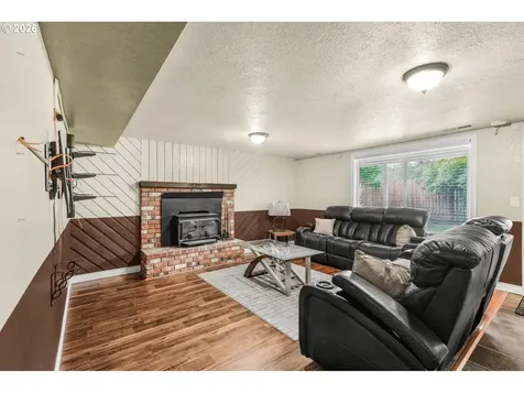 1387 Windsong Court NW Salem OR 97304