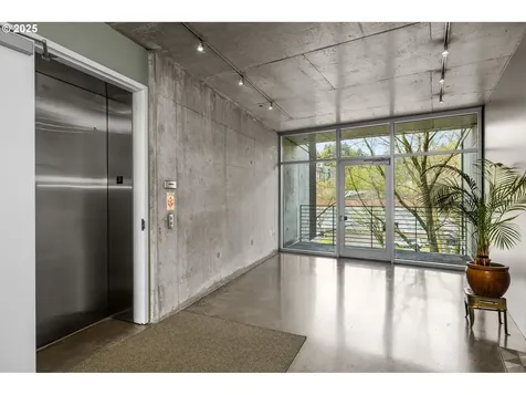 1234 SW 18th Avenue Portland OR 97205