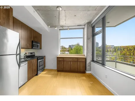 1234 SW 18th Avenue Portland OR 97205