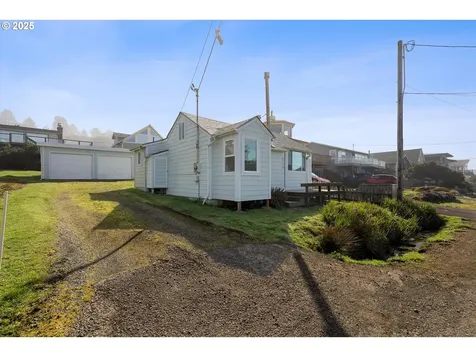 6538 NE Logan Road Lincoln City OR 97367