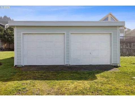 6538 NE Logan Road Lincoln City OR 97367