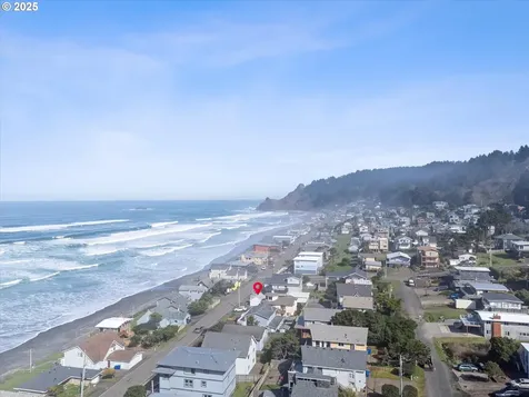 6538 NE Logan Road Lincoln City OR 97367