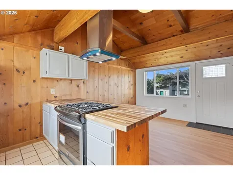 6538 NE Logan Road Lincoln City OR 97367