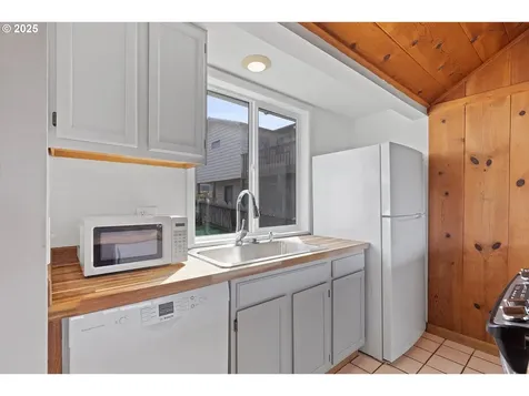 6538 NE Logan Road Lincoln City OR 97367