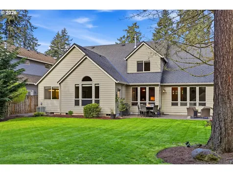 15498 SE River Forest Drive Milwaukie OR 97267