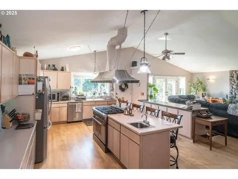 258 Hunter Hill Lane Roseburg OR 97471
