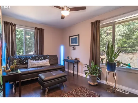 258 Hunter Hill Lane Roseburg OR 97471