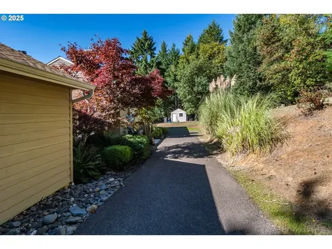 258 Hunter Hill Lane Roseburg OR 97471