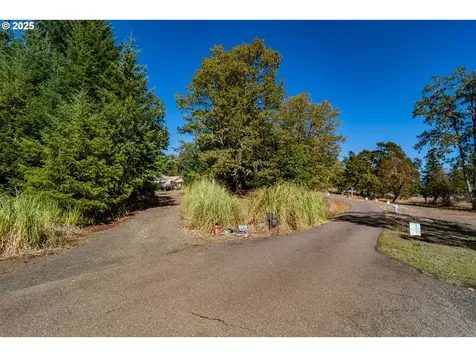 258 Hunter Hill Lane Roseburg OR 97471