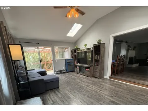 2320 20th Street Florence OR 97439