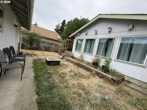 2320 20th Street Florence OR 97439